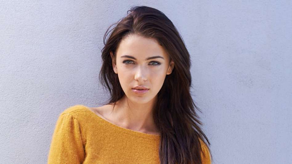 Liquify Face sample before and after - Beautified